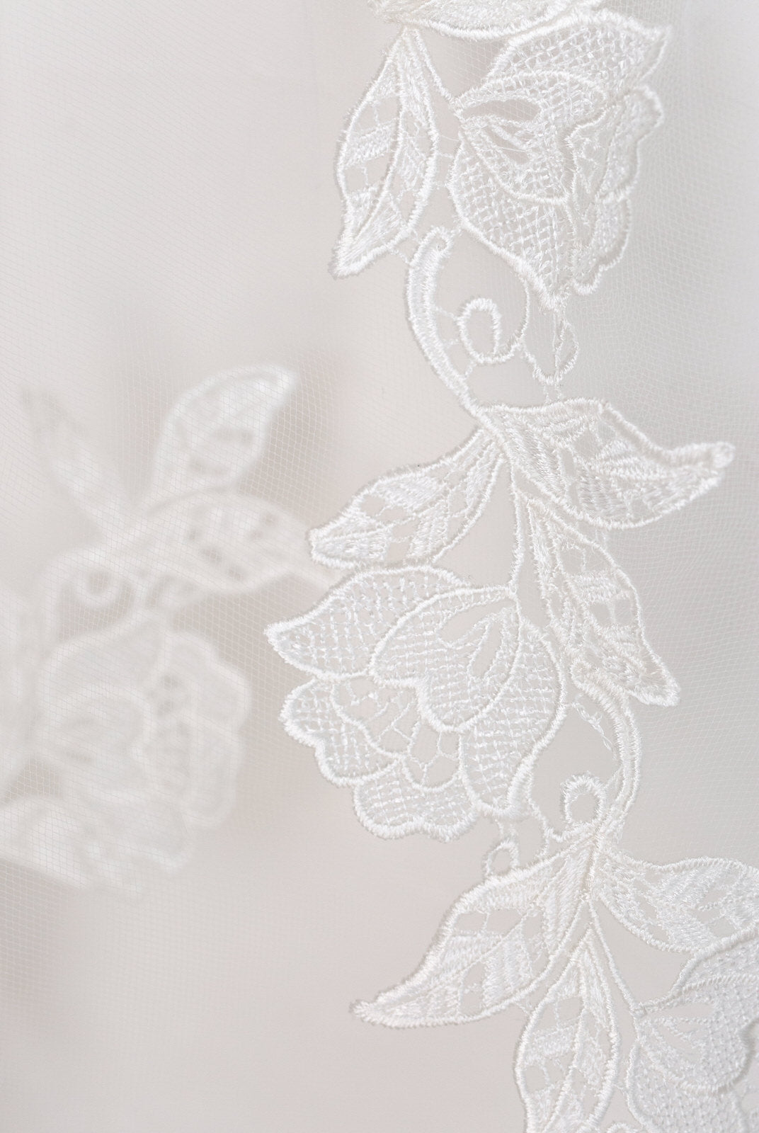 romantic winding rose lace from for wedding veil