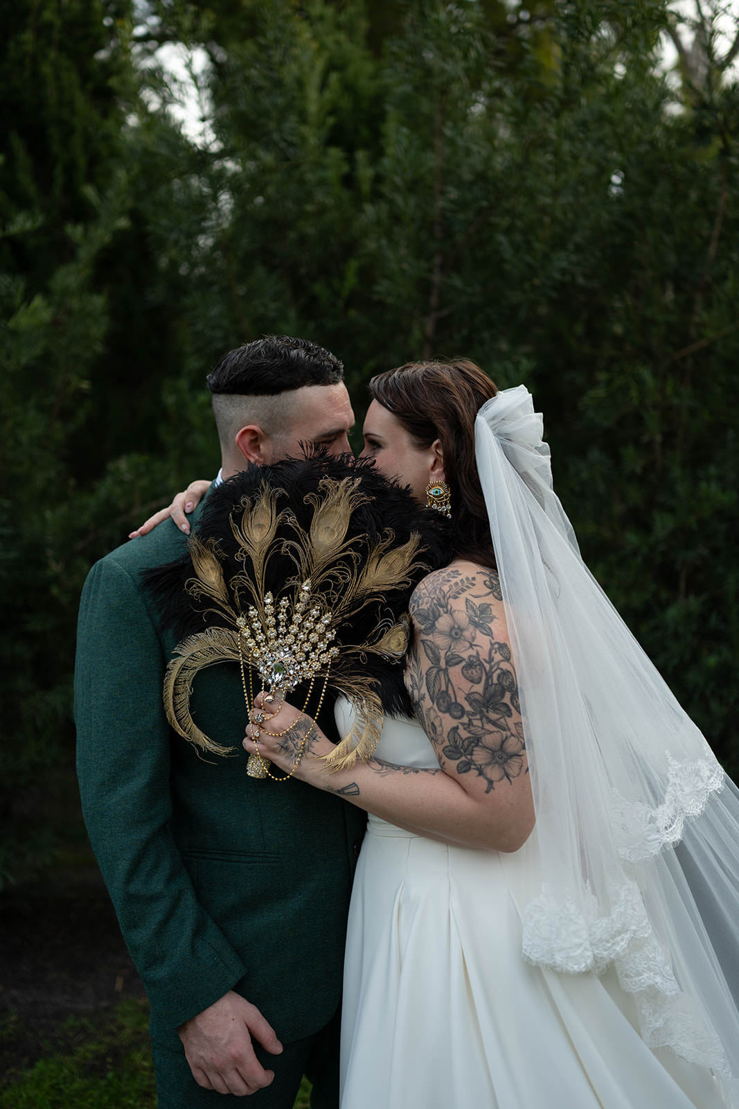 Juliet cap wedding veil cap with eyelash lace and glam Gatsby style fan