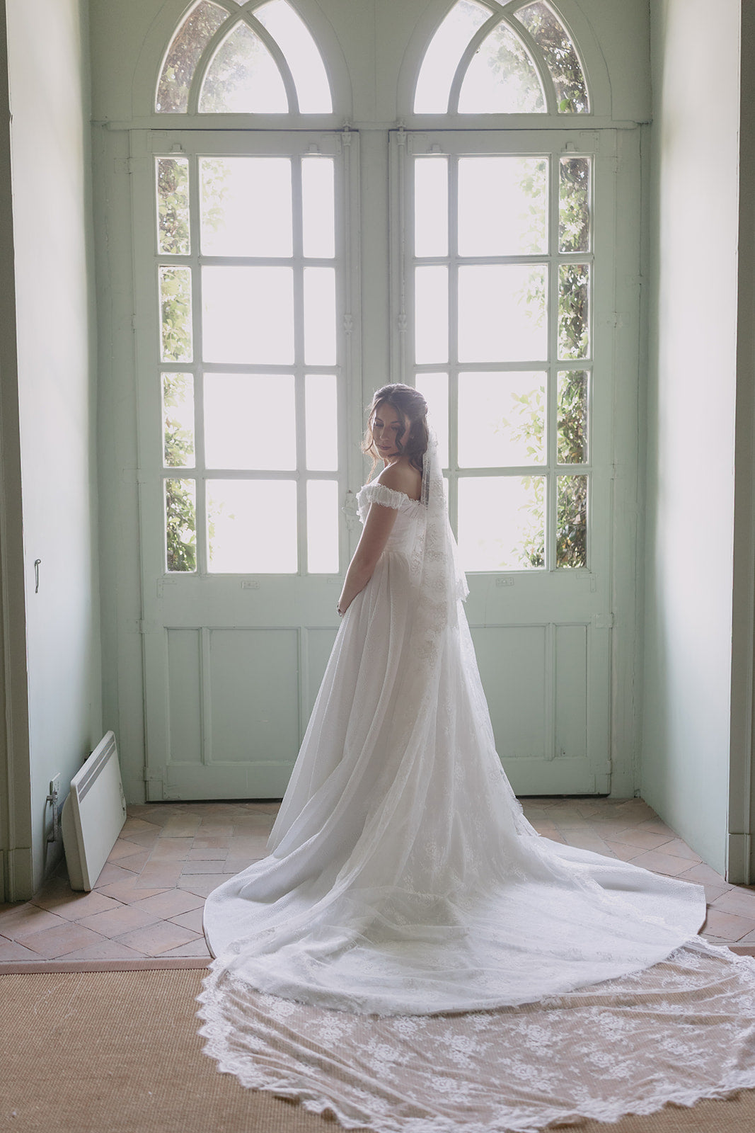 long lace drop veil cathedral length in Italy